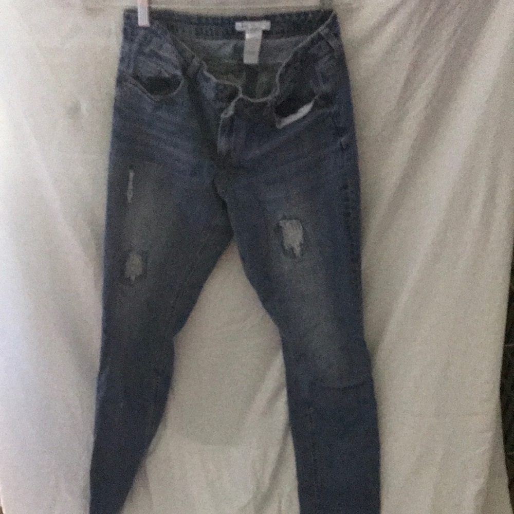 Distressed Blue Jeans with stretch